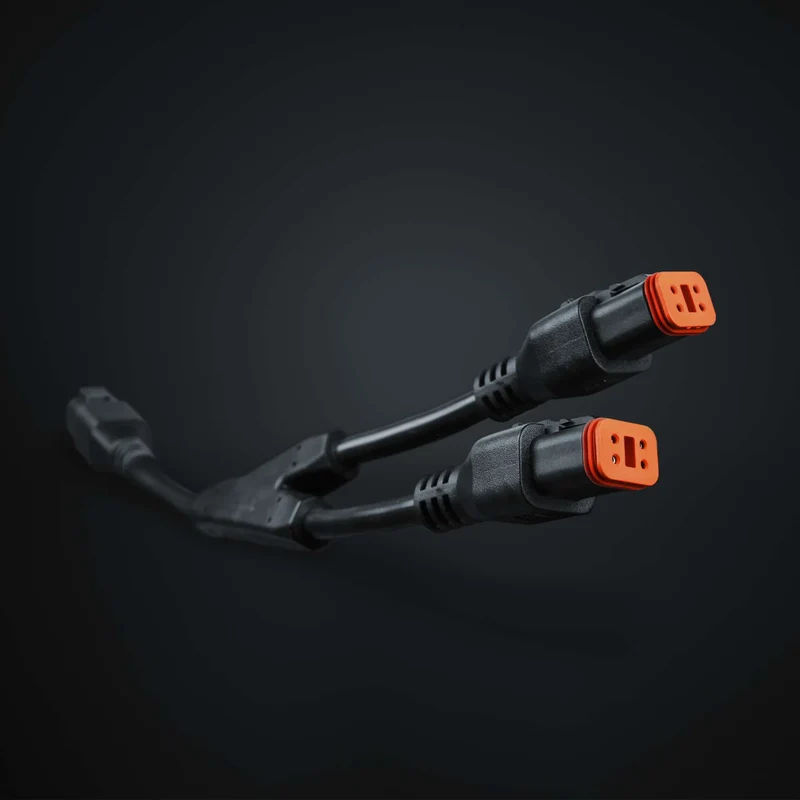 Strands Pro DT4 till 2 x DT4-kontakter splitter / Max 150W