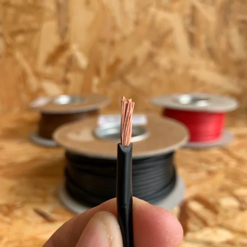 Enkelledarkabel för bil 3 mm² / 10 meter rulle