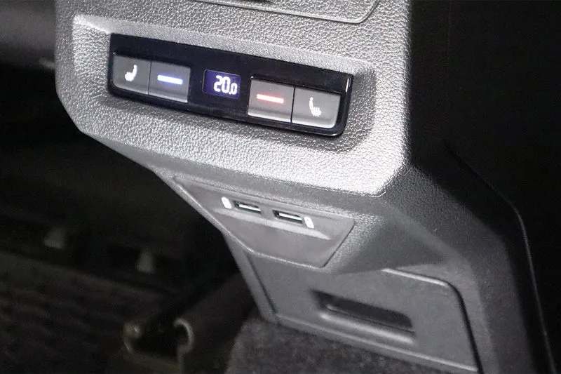 Complete set USB hub for VW Touran 5T