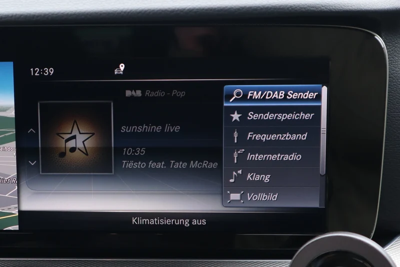 Complete retrofit kit for DAB+ code 537 for Mercedes Benz E-Class series 213