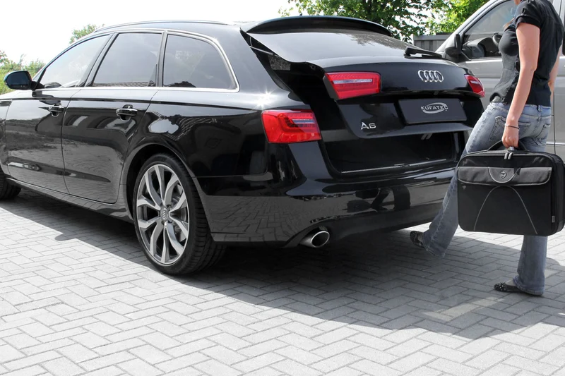 Complete kit sensor-operated electrical tailgate opening for Audi A6 4G