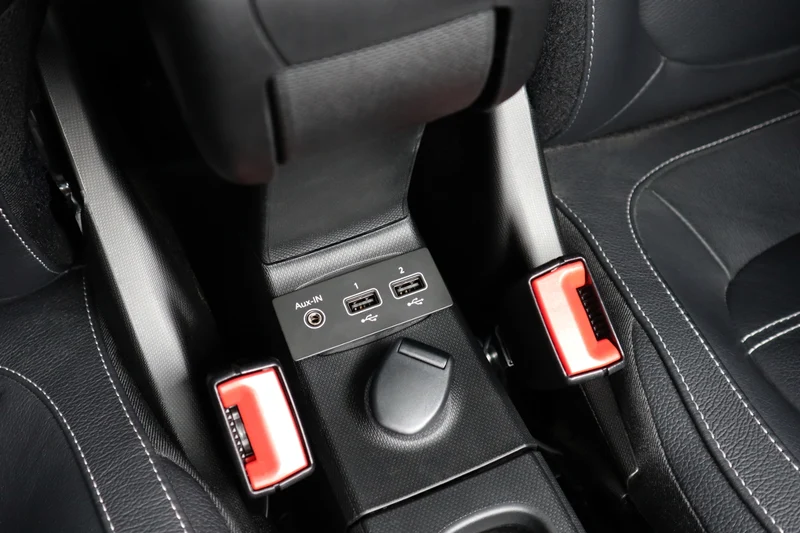Complete set multimedia USB socket for retrofitting Media Connect for Smart Fortwo/Forfour 453