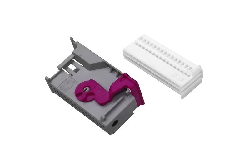 Audi RNS-E video connector - 32 pin