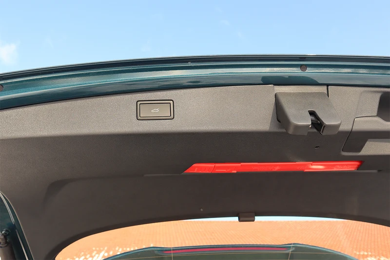 Retrofit kit for electric tailgate for VW Tiguan CT