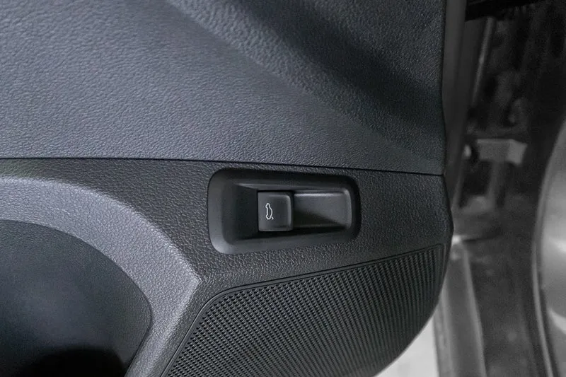 Push Button driver door eletrical tailgate for Skoda Scala NW1