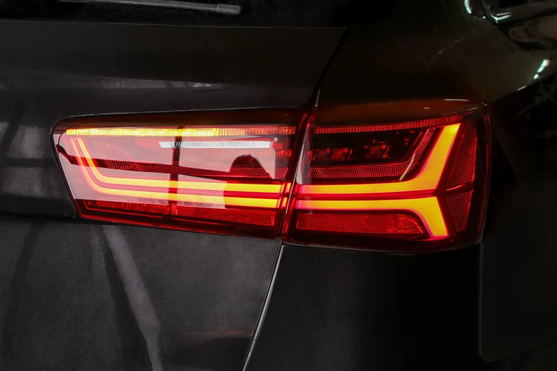 Complete set LED Facelift Rear Lights with dynamic turn signal for Audi A6 4G Avant